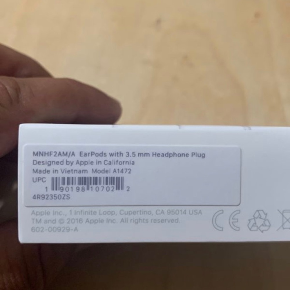 Apple EarPods plug-in AC